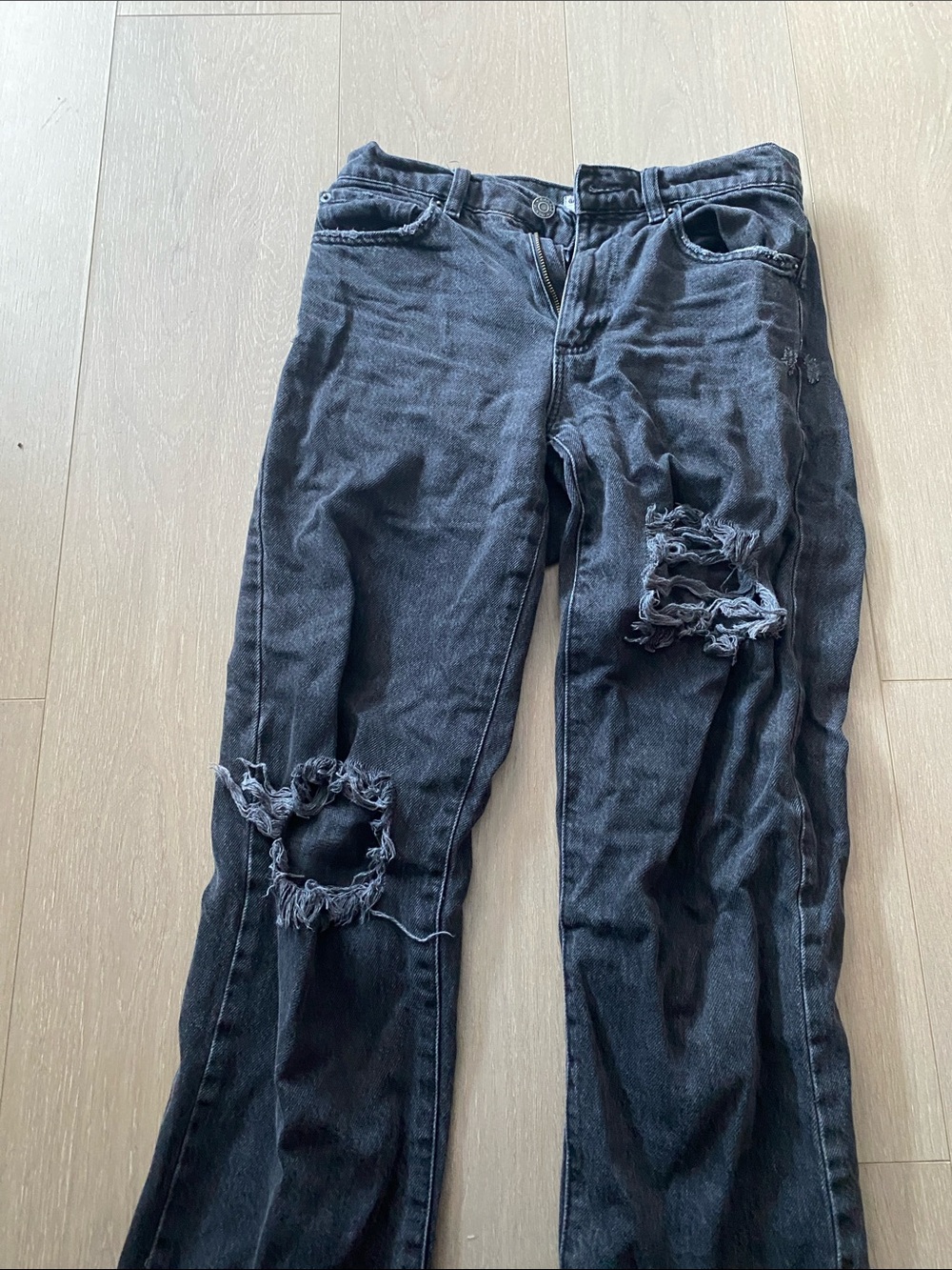 Garage Ripped Jeans